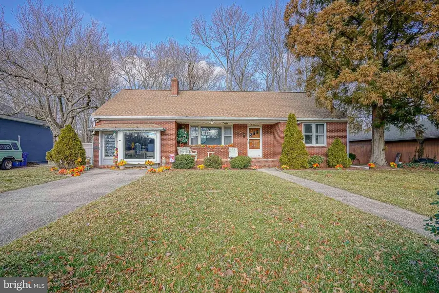 617 Elm Ave, Woodbury Heights, NJ 08097 - #2