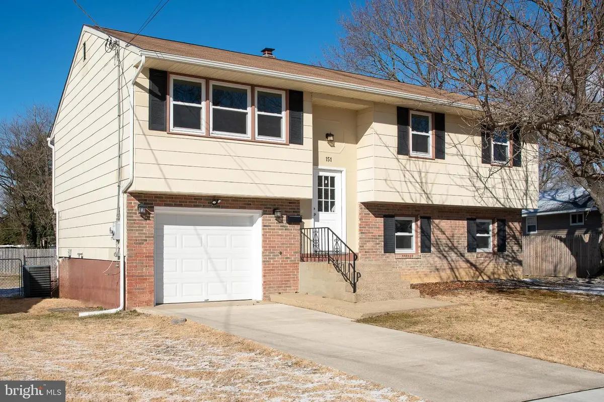 151 E Lois Dr, Williamstown, NJ 08094 - Image #1