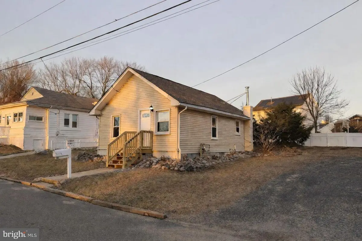 109 River Road Dr, West Deptford, NJ 08086 - Image #1