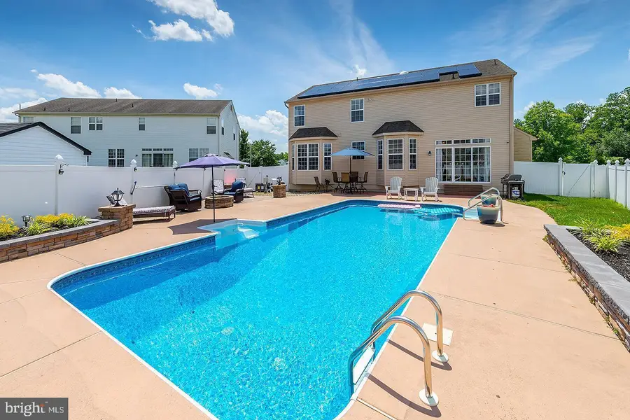 1686 Carriage Dr, Williamstown, NJ 08094 - Image #3