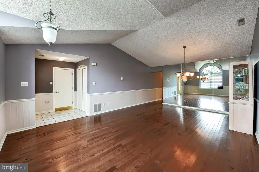 748 Barbados Dr, Williamstown, NJ 08094 - #3