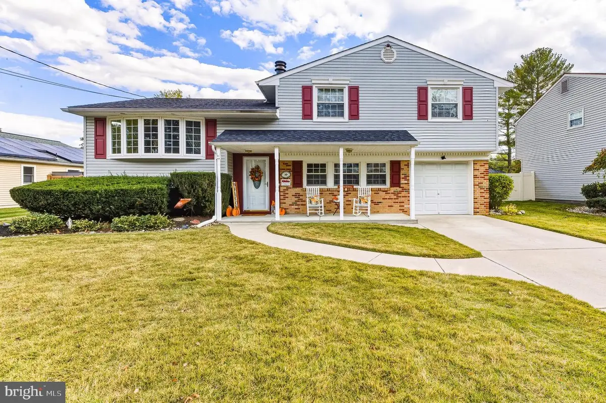 831 Richmond Dr, Sicklerville, NJ 08081 - Image #1