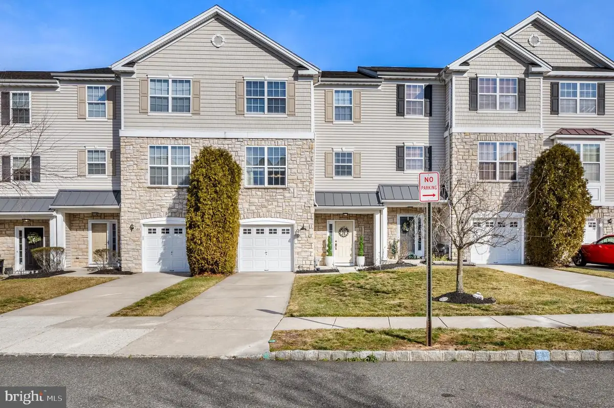 136 Acorn Dr, Mount Royal, NJ 08061 - Image #1