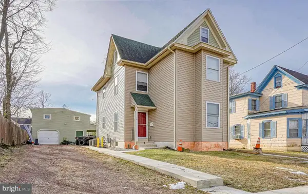 26 W Center St, CLAYTON, NJ 08312