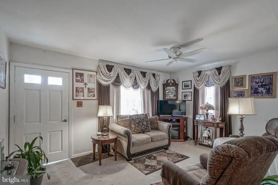 323 Florence Blvd, Williamstown, NJ 08094 - Image #3