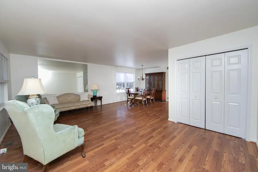 424 Country Way, Mickleton, NJ 08056 - Image #3