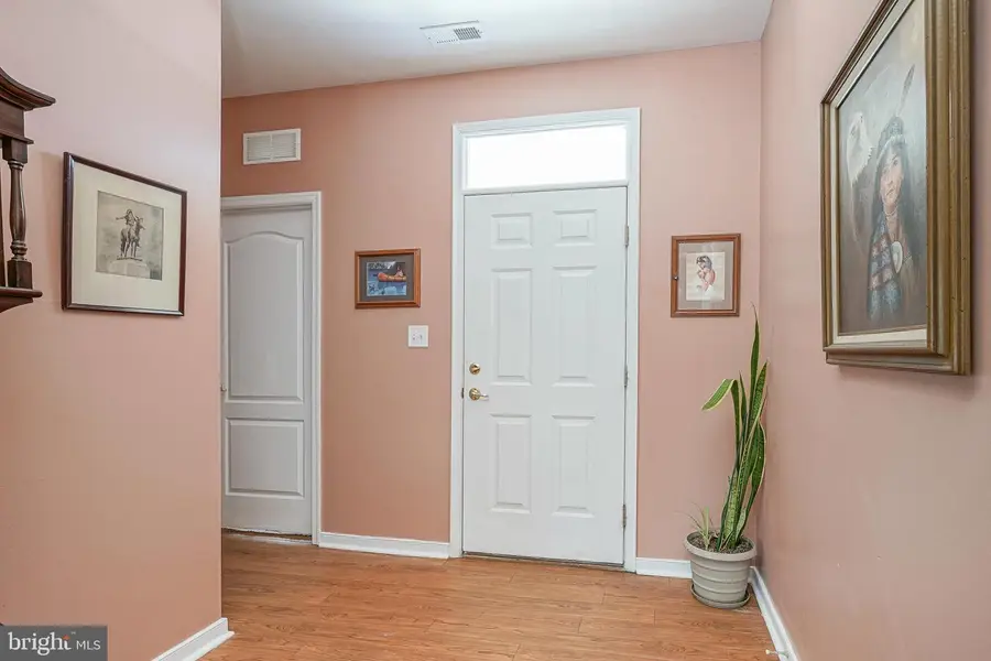 425 Periwinkle Dr, Woodbury, NJ 08096 - Image #3