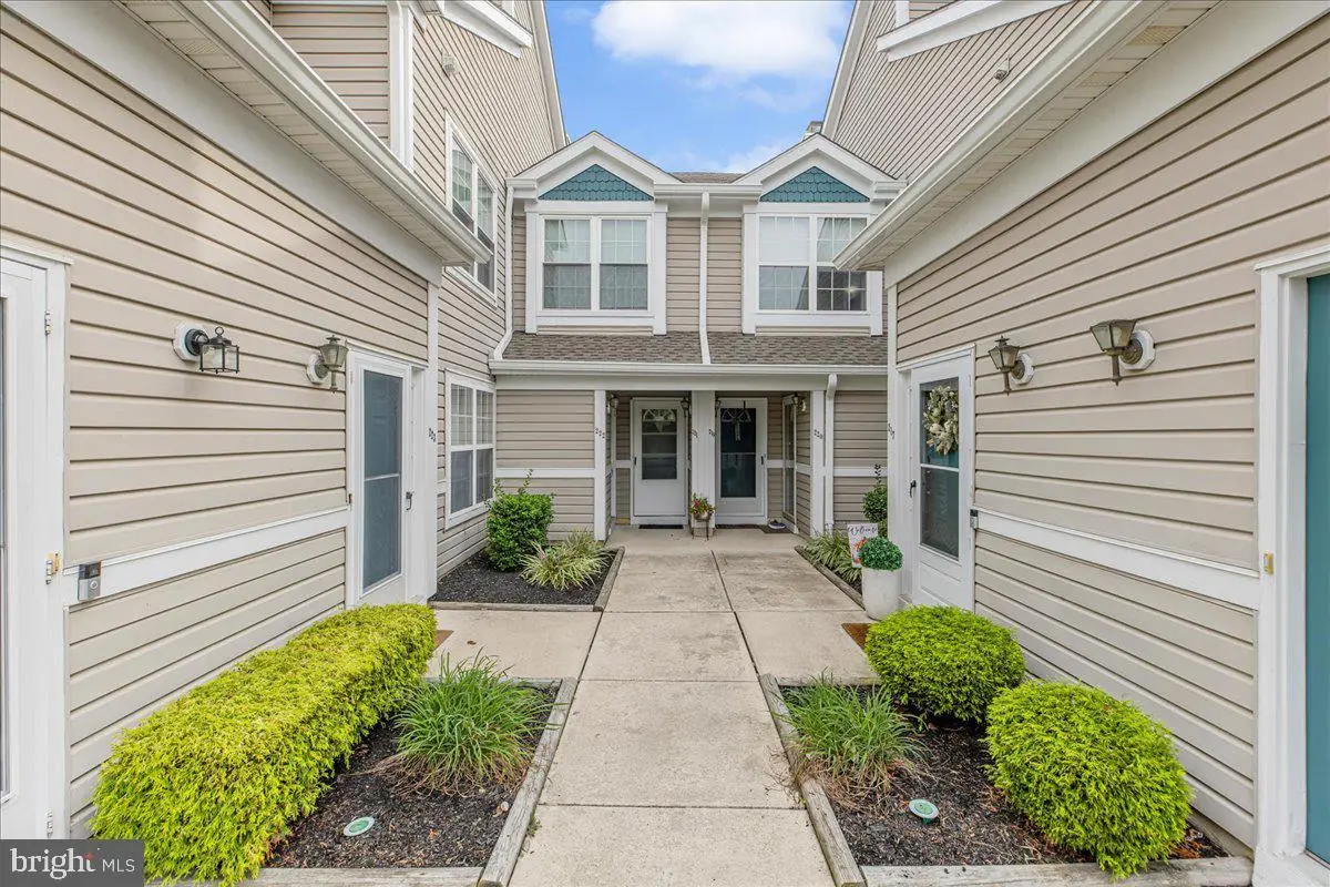 222 Steeplechase Ct, Woodbury, NJ 08096 - Image #1