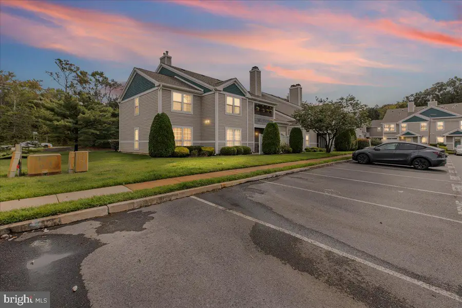 222 Steeplechase Ct, Woodbury, NJ 08096 - Image #2