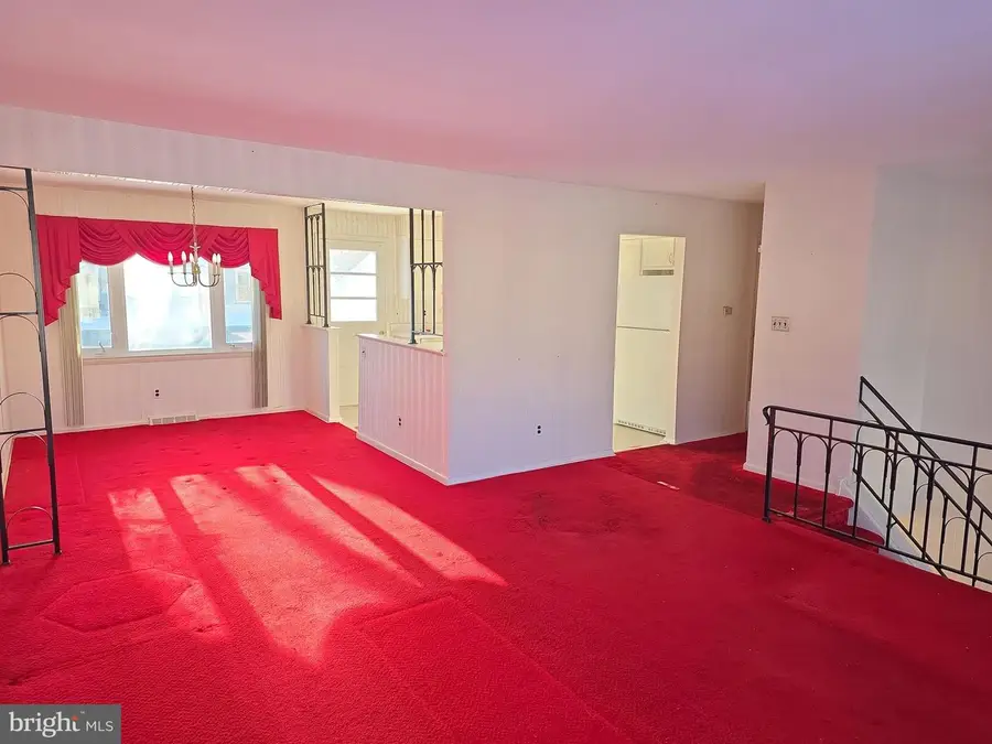 1013 Hancock Dr, Blackwood, NJ 08012 - Image #2