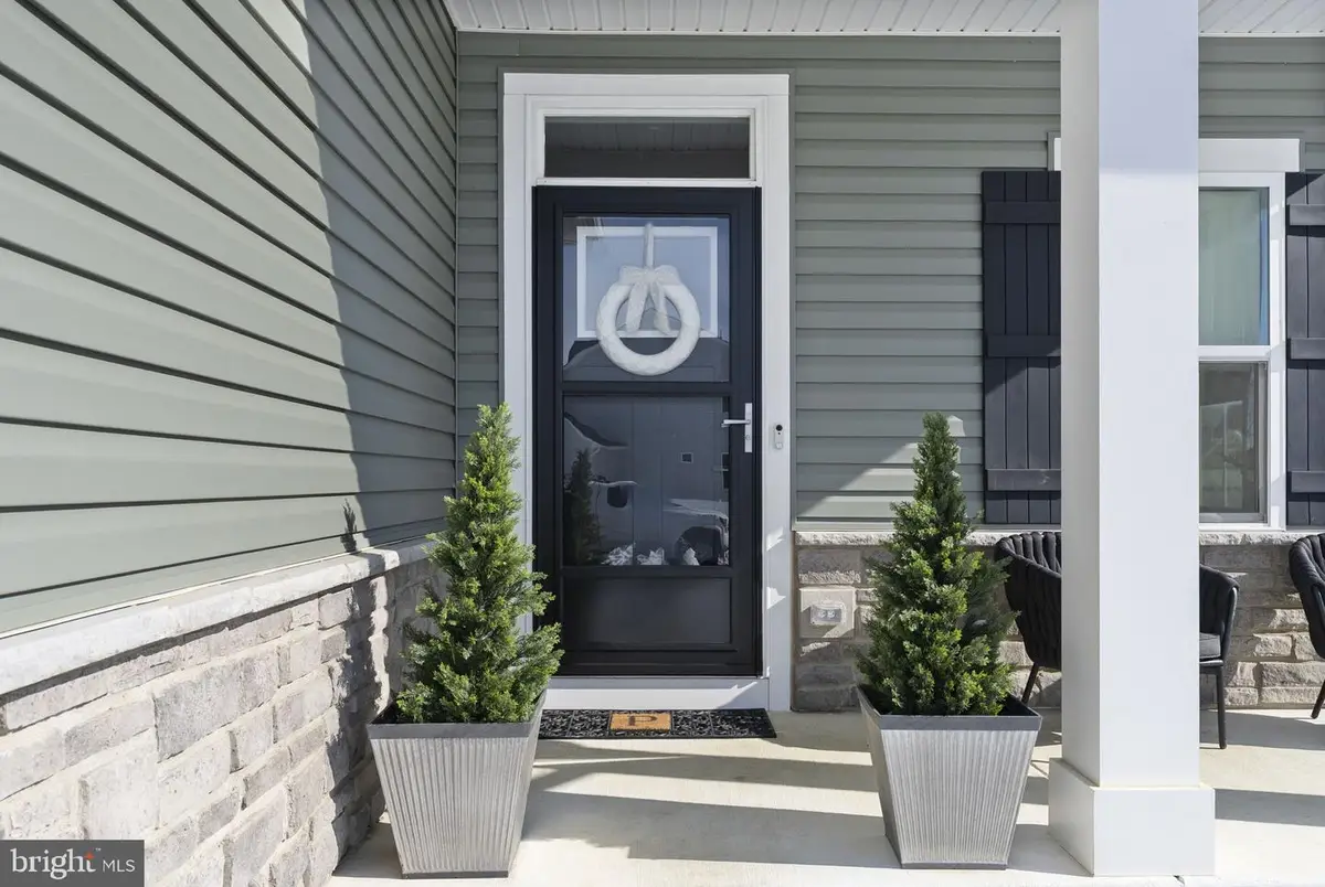 175 Merseyside Dr, Swedesboro, NJ 08085 - Image #1