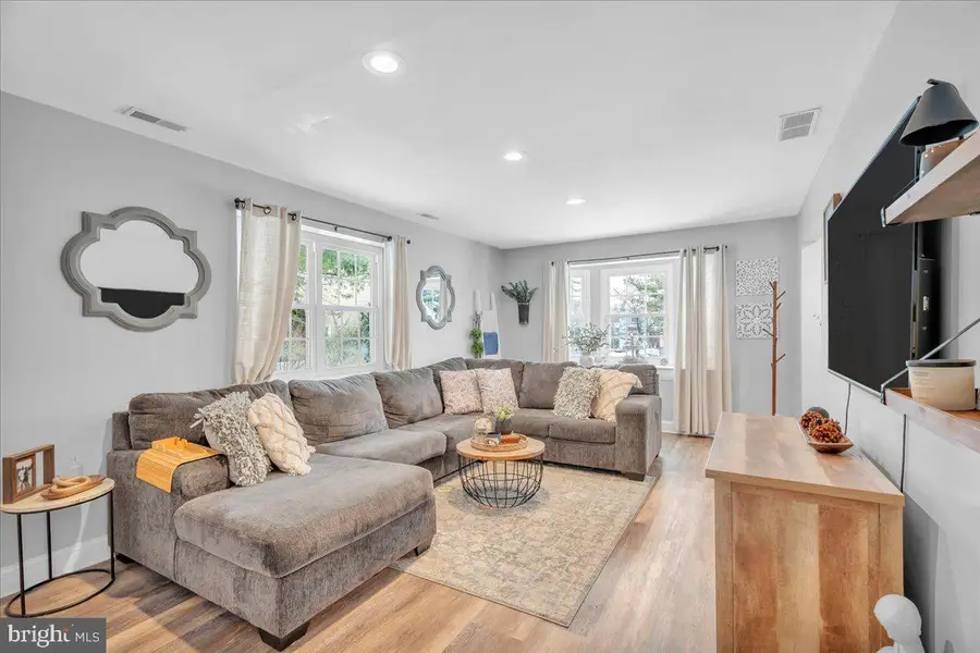 846 Saint Regis Ct, West Deptford, NJ 08051 - Image #3