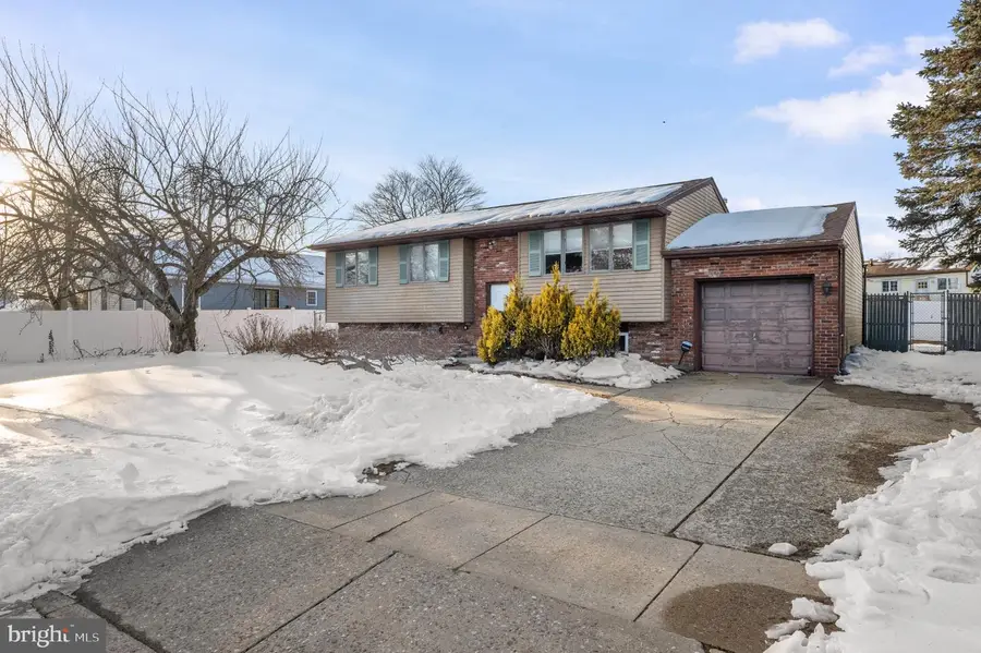 53 Jobs Ln, Williamstown, NJ 08094 - #2