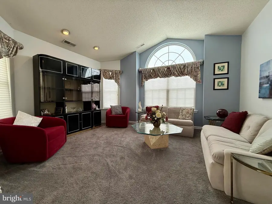 507 Doral Dr, Williamstown, NJ 08094 - #3