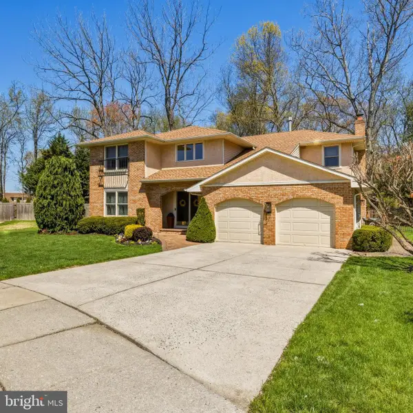 8 Rothschild Ct, WEST DEPTFORD, NJ 08096