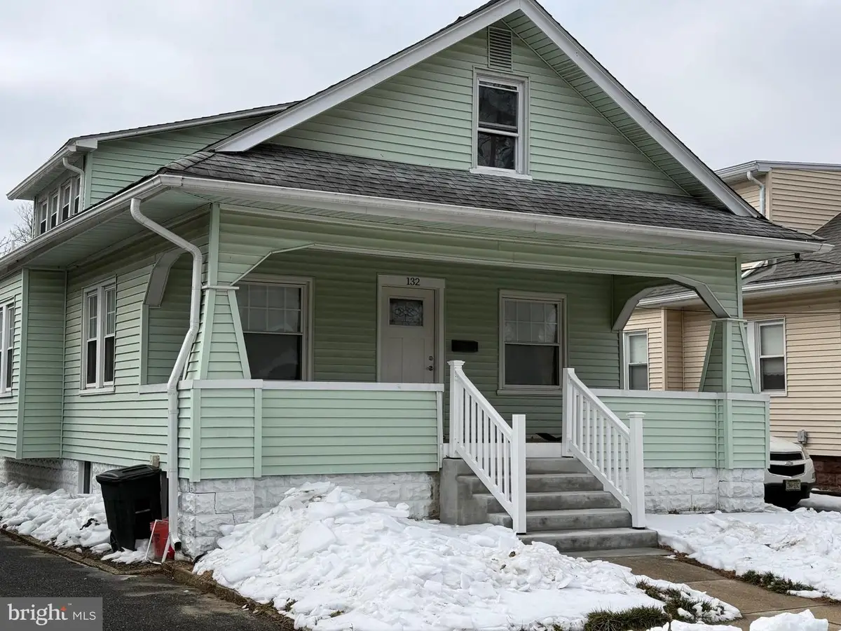 132 Walnut St, Westville, NJ 08093 - #1