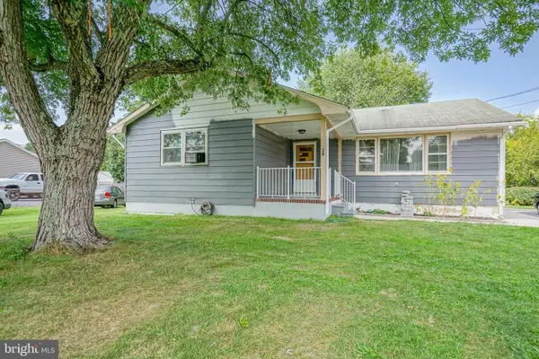 28 Malaga Ter, MALAGA, NJ 08328