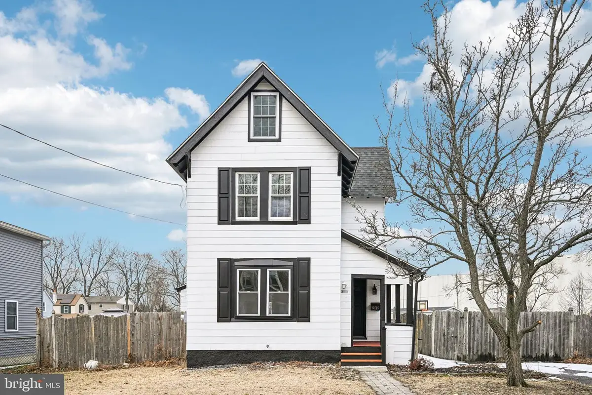 320 Billingsport Rd, Paulsboro, NJ 08066 - #1