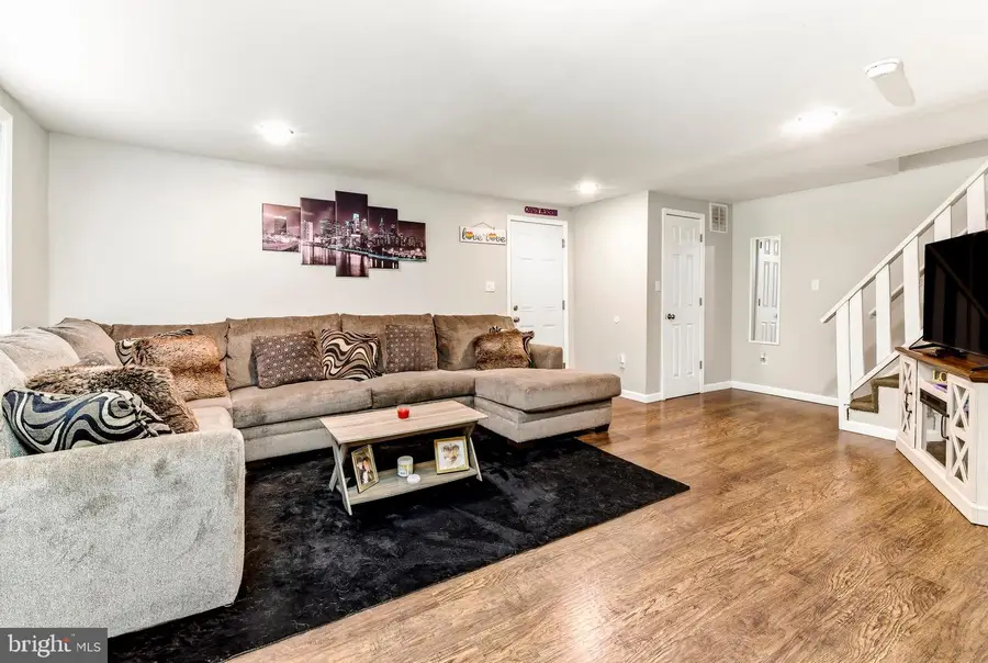 313 Woodbury Lake Dr, Deptford, NJ 08096 - #3