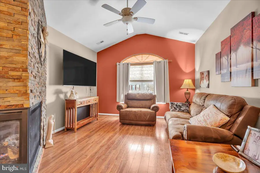 510 Degas Ct, Williamstown, NJ 08094 - #3