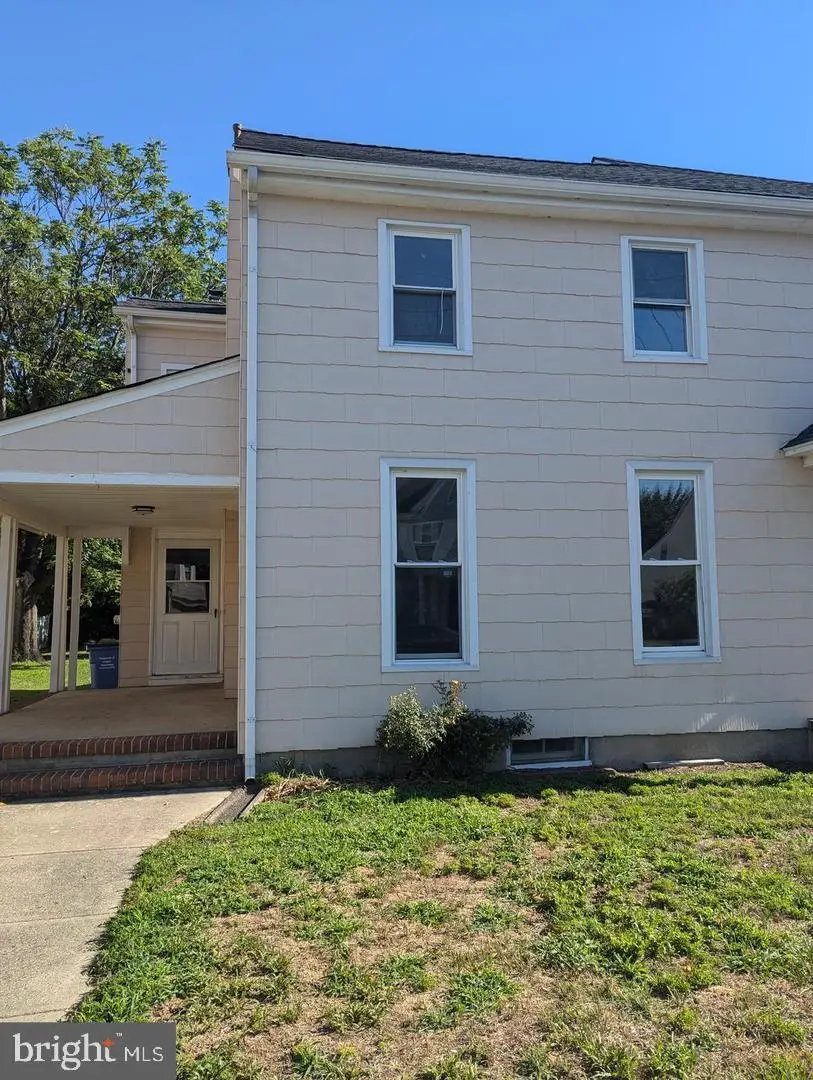 42 Main St, Bridgeport, NJ 08014 - #1