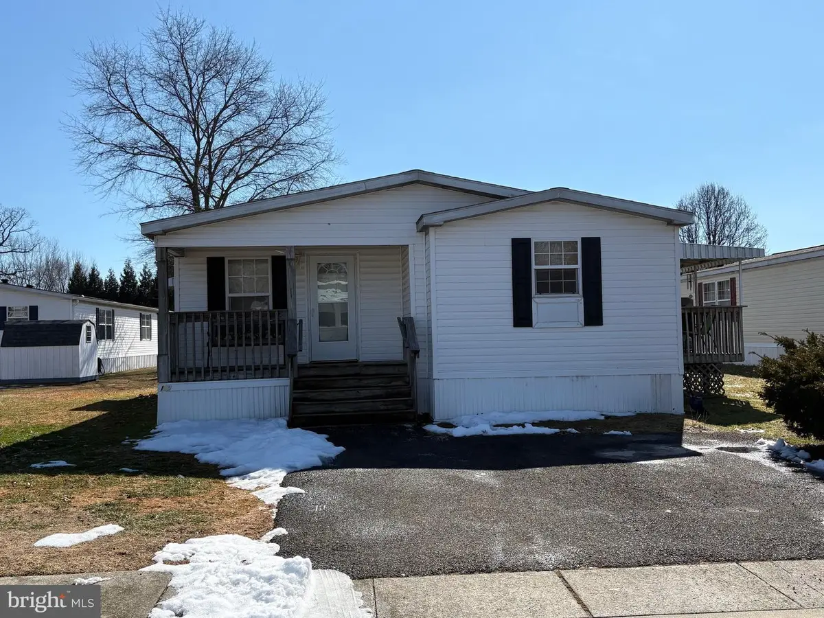 102 Robin Drive, Paulsboro, NJ 08066 - #1