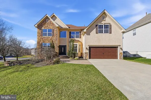 16 Foal Trl, SEWELL, NJ 08080