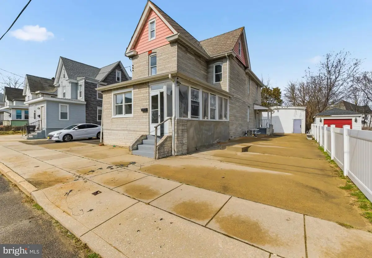 25 Roosevelt St, Paulsboro, NJ 08066 - #1
