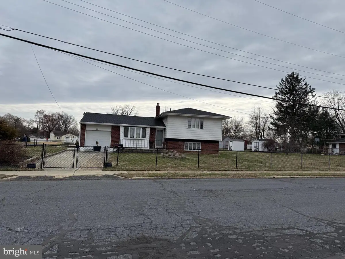 237 Capital Dr, Mantua, NJ 08051 - #1