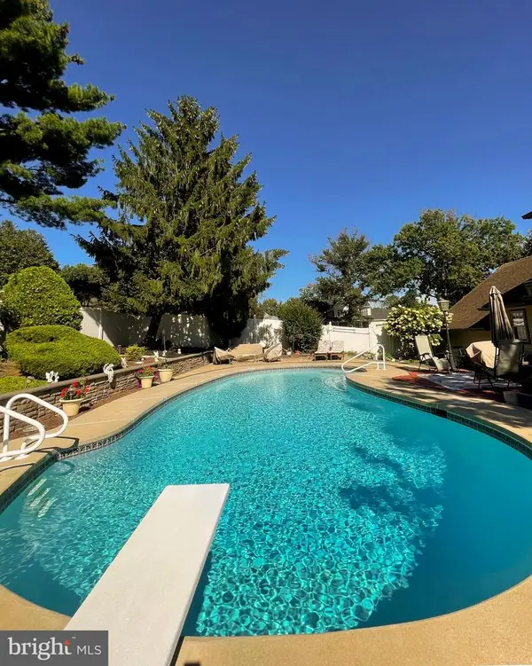 15 Tattersall Dr, WEST DEPTFORD, NJ 08051