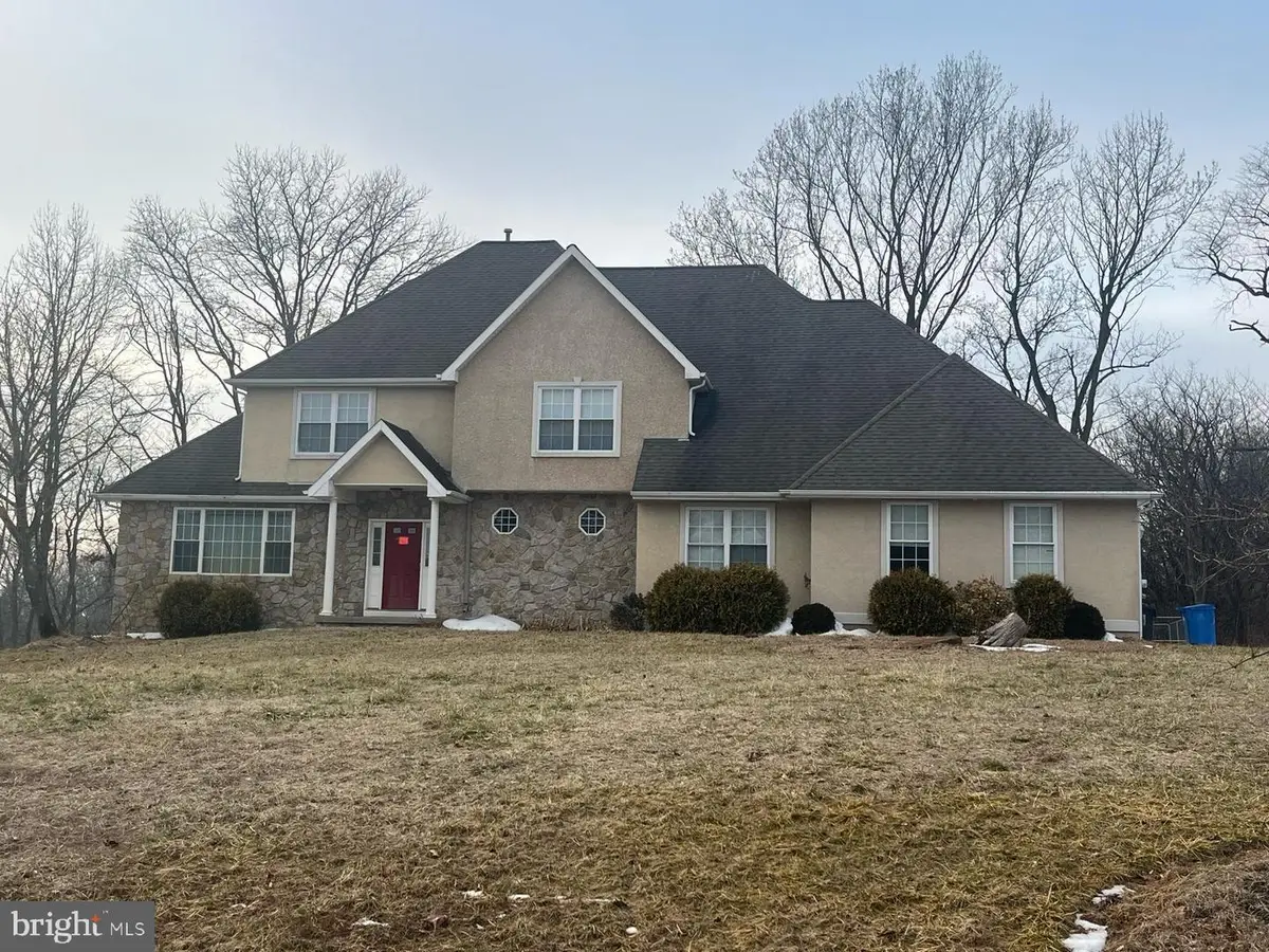 112 Jules Dr, Swedesboro, NJ 08085 - #1