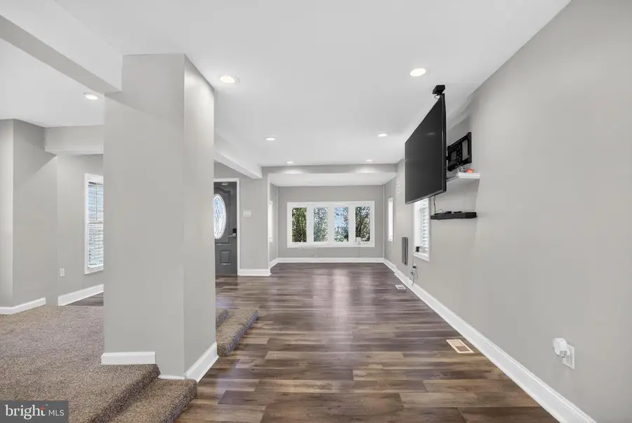 20 E Buck St, Paulsboro, NJ 08066 - #2