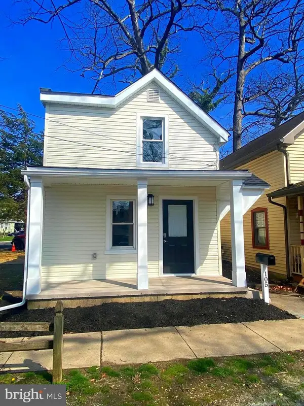 105 3rd Ave, PITMAN, NJ 08071