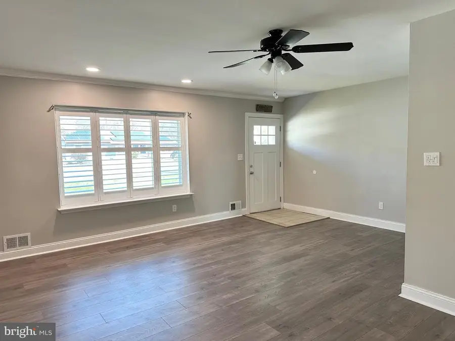 2 Arcturus Dr, Sewell, NJ 08080 - #3