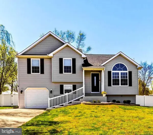 832 Rosetree Dr, WILLIAMSTOWN, NJ 08094