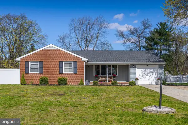 427 Birch Dr, MICKLETON, NJ 08056