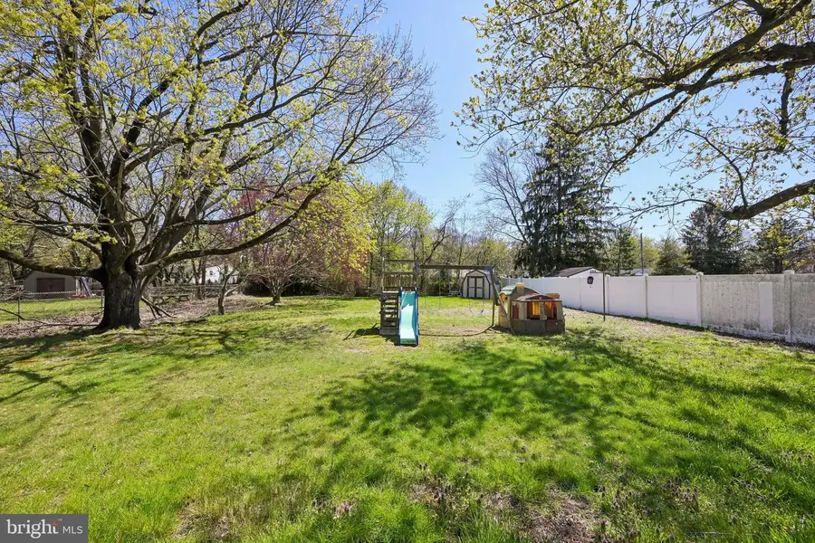 314 Lake Ave, Williamstown, NJ 08094 - #3