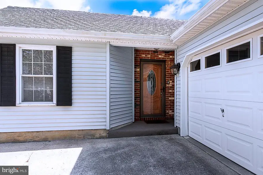 636 Caribbean Way, Williamstown, NJ 08094 - #2