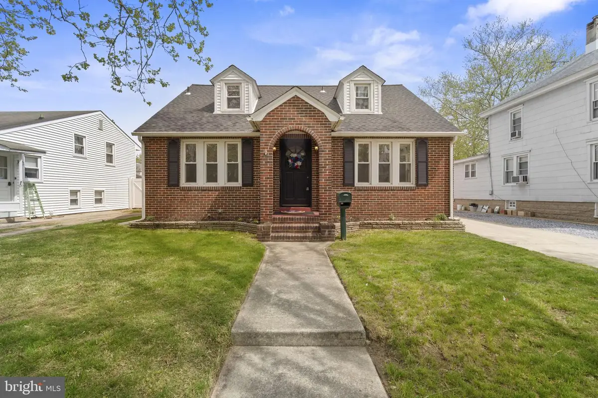 565 Greenwich Ave, Paulsboro, NJ 08066 - #1