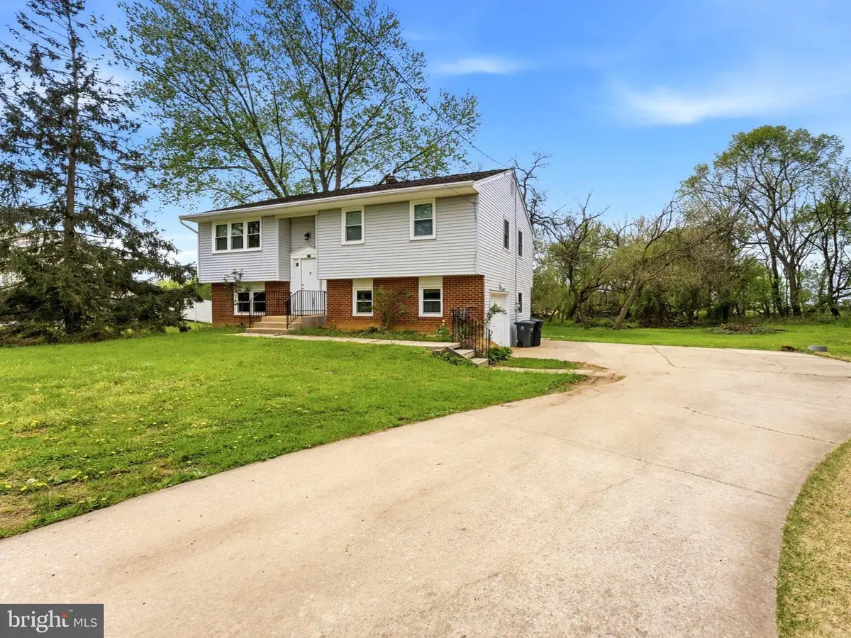 327 Sykesville Rd, Williamstown, NJ 08094 - #1