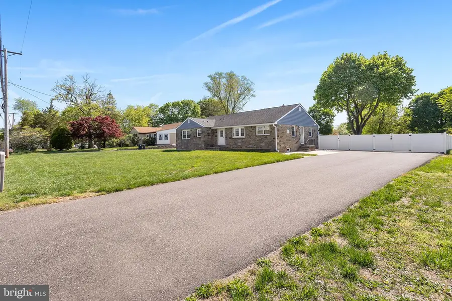 112 Pedrick Ave, Williamstown, NJ 08094 - #2