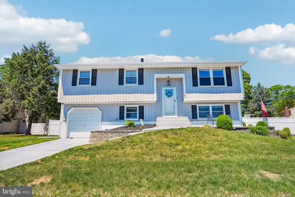 205 Wrexham Ct, WOODBURY, NJ 08096