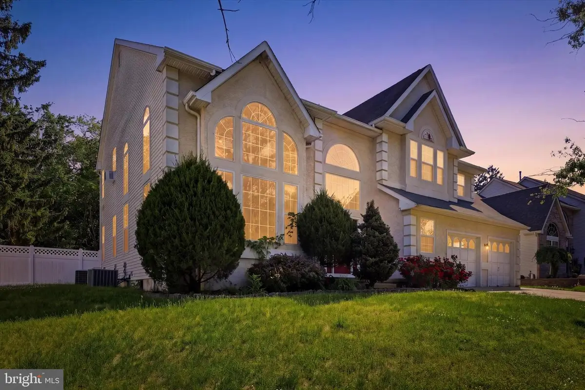 5 Farmingham Dr, Sewell, NJ 08080 - #1