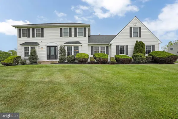 824 Canvasback Dr, MULLICA HILL, NJ 08062
