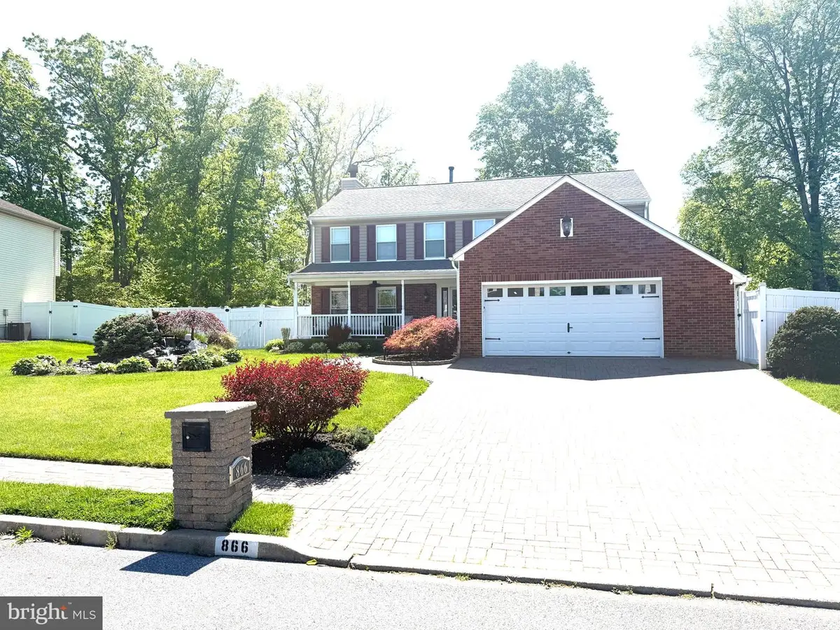 866 Hunters Dr, Woodbury, NJ 08096 - #1