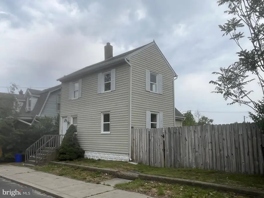 42 W Centre St, Woodbury, NJ 08096 - #2