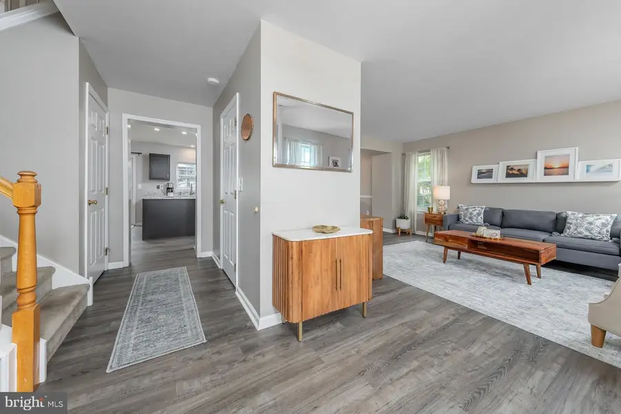101 Holly Dr, Swedesboro, NJ 08085 - #3