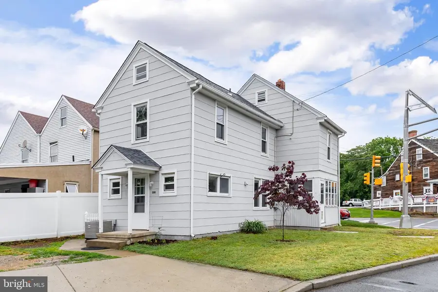 698 Main St, Mantua, NJ 08051 - #3
