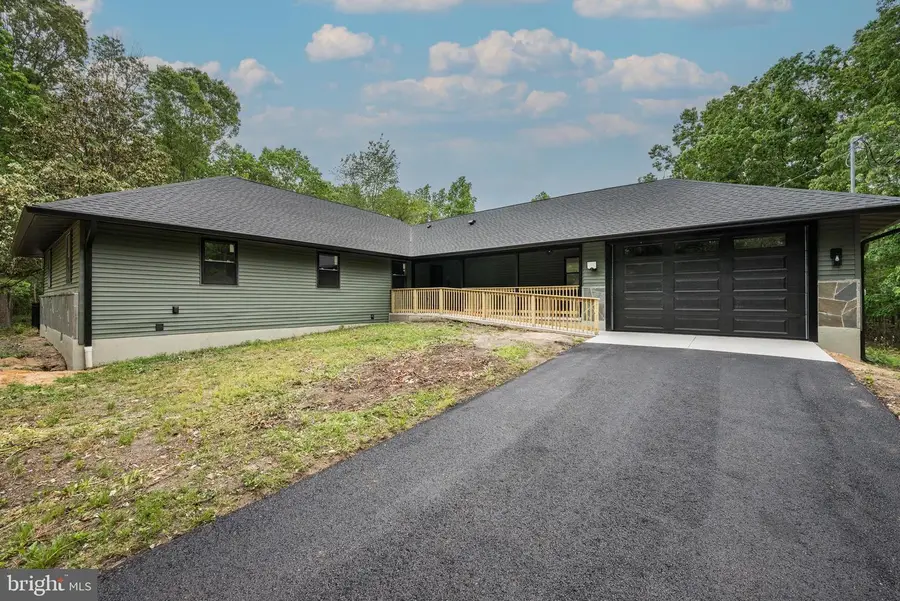 2429 Sunnyhill Ave, Williamstown, NJ 08094 - #3