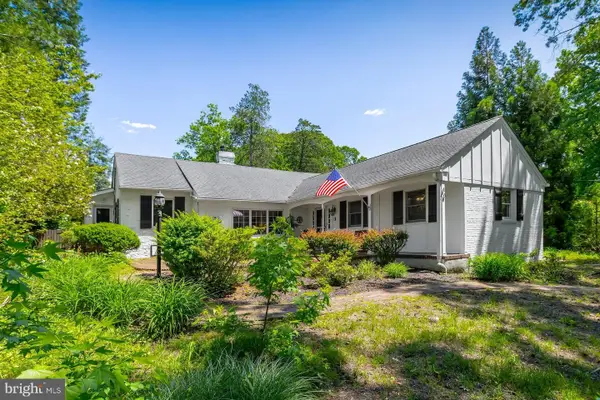 46 Lake Dr, WOODBURY, NJ 08096